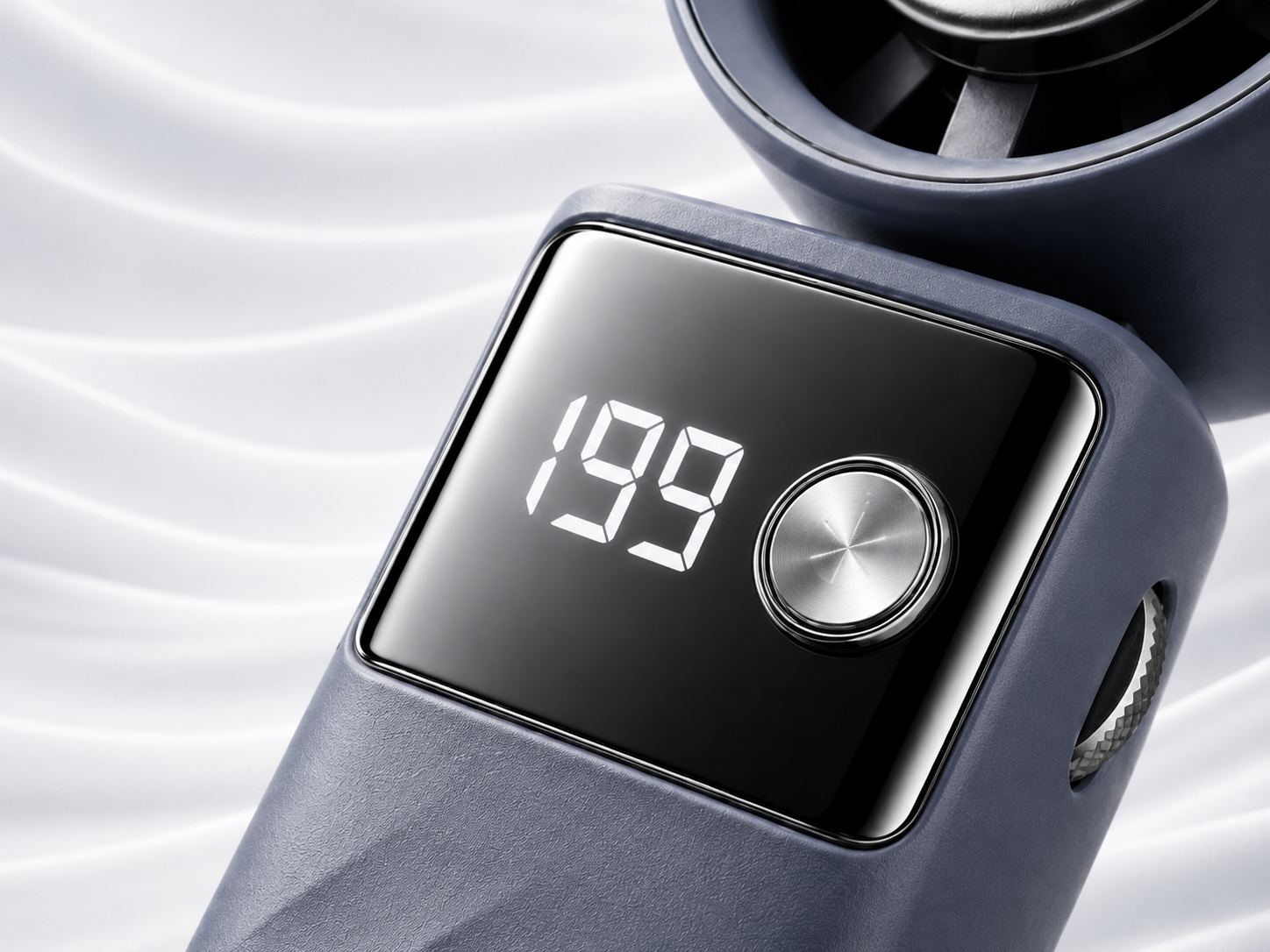 AELIS LED-Display und Taste in Nahaufnahme