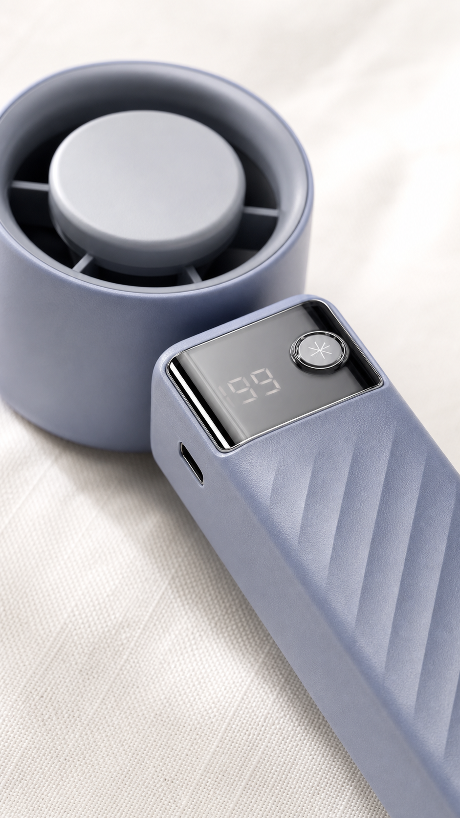 AELIS USB-C-Anschluss an der Seite in Nahaufnahme